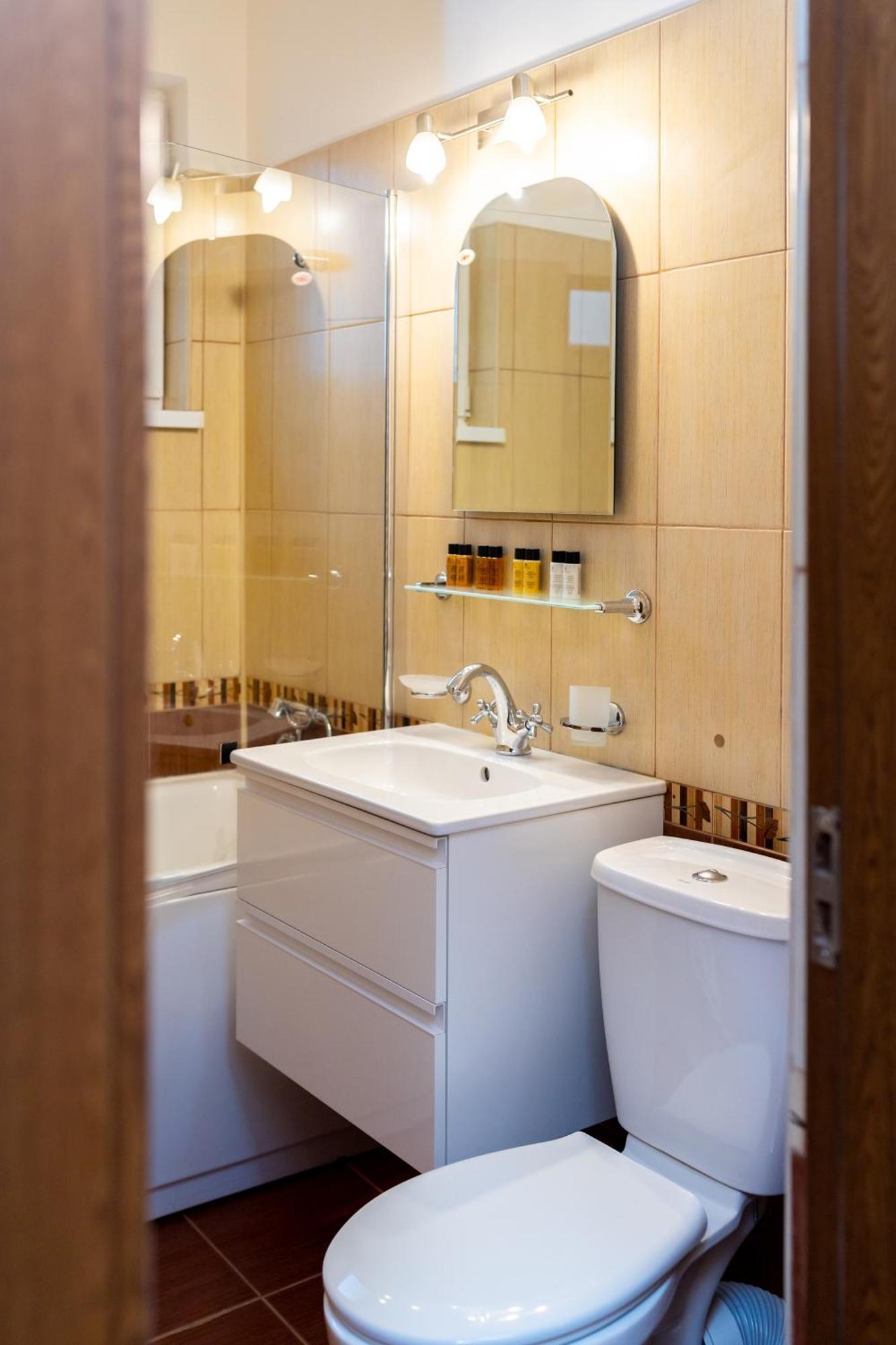 Apartament Octavia Хунедоара Екстериор снимка